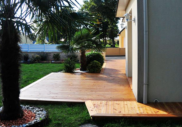 Autrement Bois Construction aménagement extérieur terrasse bois maison Morbihan, Ille-et-Vilaine, Loire-Atlantique